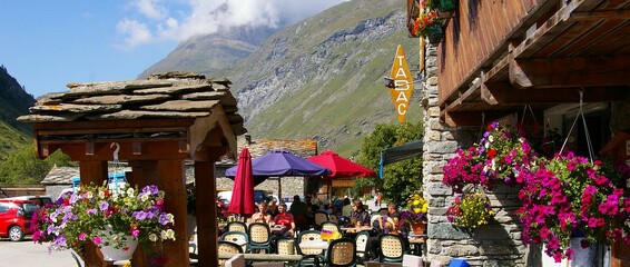 © bonneval-sur-arc-ete-restaurant-le-glacier-des-evettes-terrasse - Personnaz Pierre