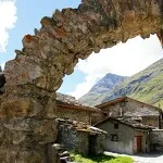© Bonneval sur Arc, summer, stone arch - Pascal Cariou