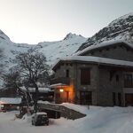 Outside view of the daycare center in winter - Les P&#039;tits Chabottes
