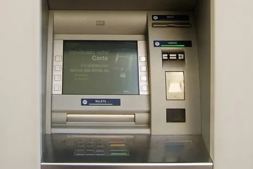 Distributeur Bancaire -  Tralenta