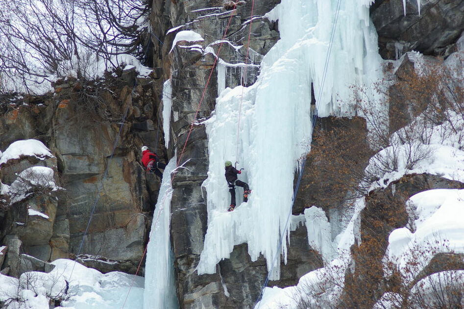 © rencontre-escalade-glace-bonneval-sur-arc - Haute Maurienne Vanoise PC