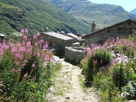 L'Ecot, high altitude village