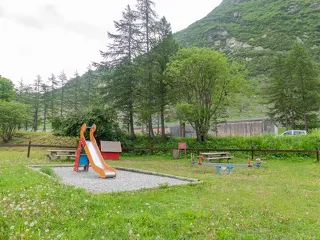 © Children's playground in Bonneval sur Arc - B. Filliol OT HMV