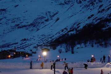 © Patinoire naturelle de Bonneval sur Arc - OT HMV