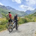 © Discovery by bike - Belle et Sébastien from Bessans_Bessans - OT HMV - B.Filliol