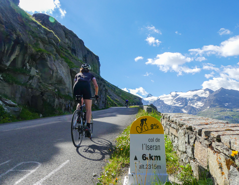 © Montée cycliste du col de l'Iseran - B.Filliol - OTHMV