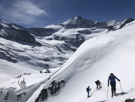 Le Monde d'en Haut - Ski touring film