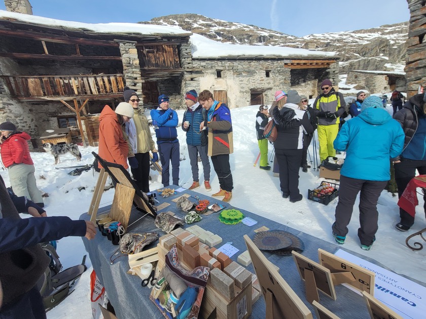 © Marché artisanal à l'Ecot-Bonneval sur Arc - Camille Vourc'h
