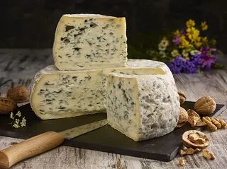 © Dairy shop of Bonneval sur Arc- Coopérative laitière de Haute Maurienne Vanoise