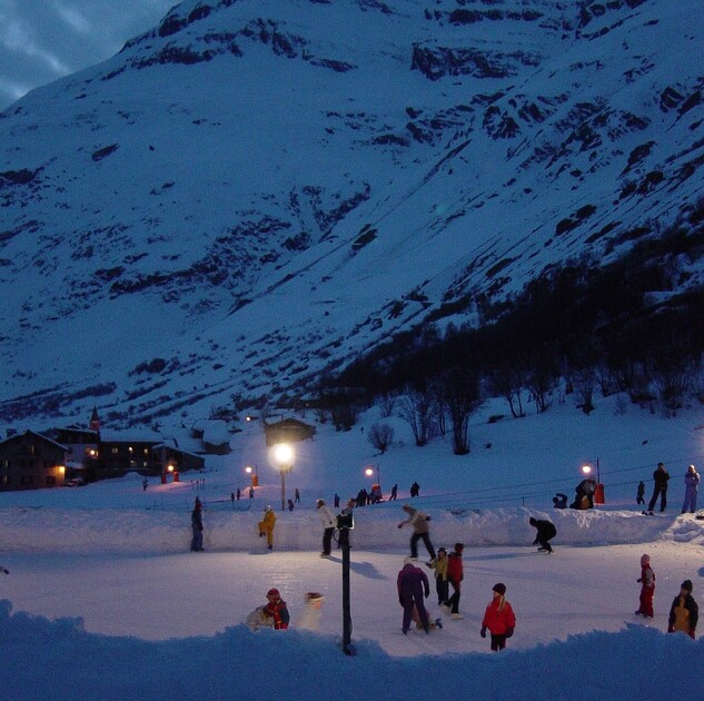 © La patinoire spéciale Noël_Bonneval-sur-Arc - OTHMV