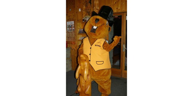 Déambulation de Bonny la mascotte