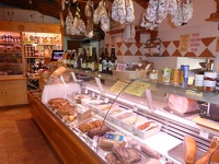 © In Bonneval, your butcher-delicatessen-caterer: the Pontet d'Amont - Le Pontet