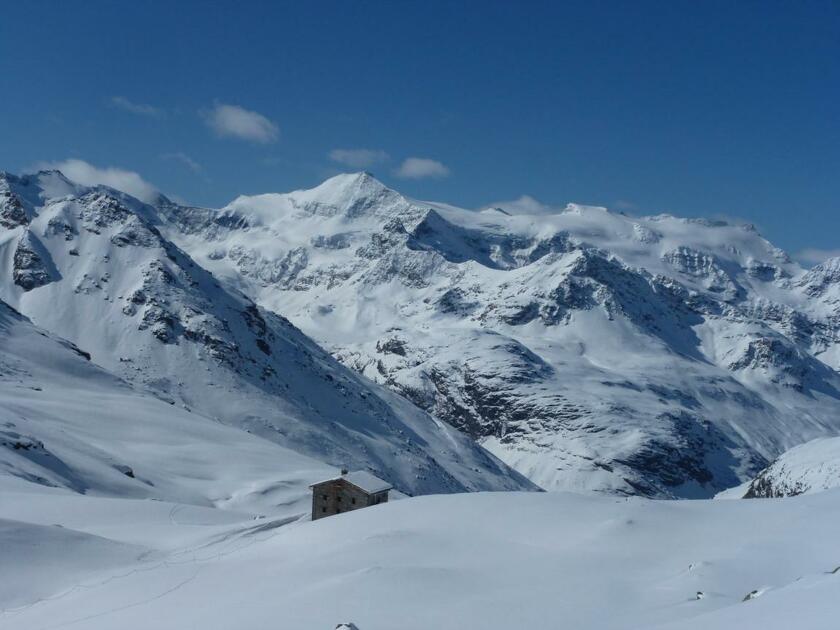 bonneval-sur-arc-refuge-carro-winter - ©Unknown